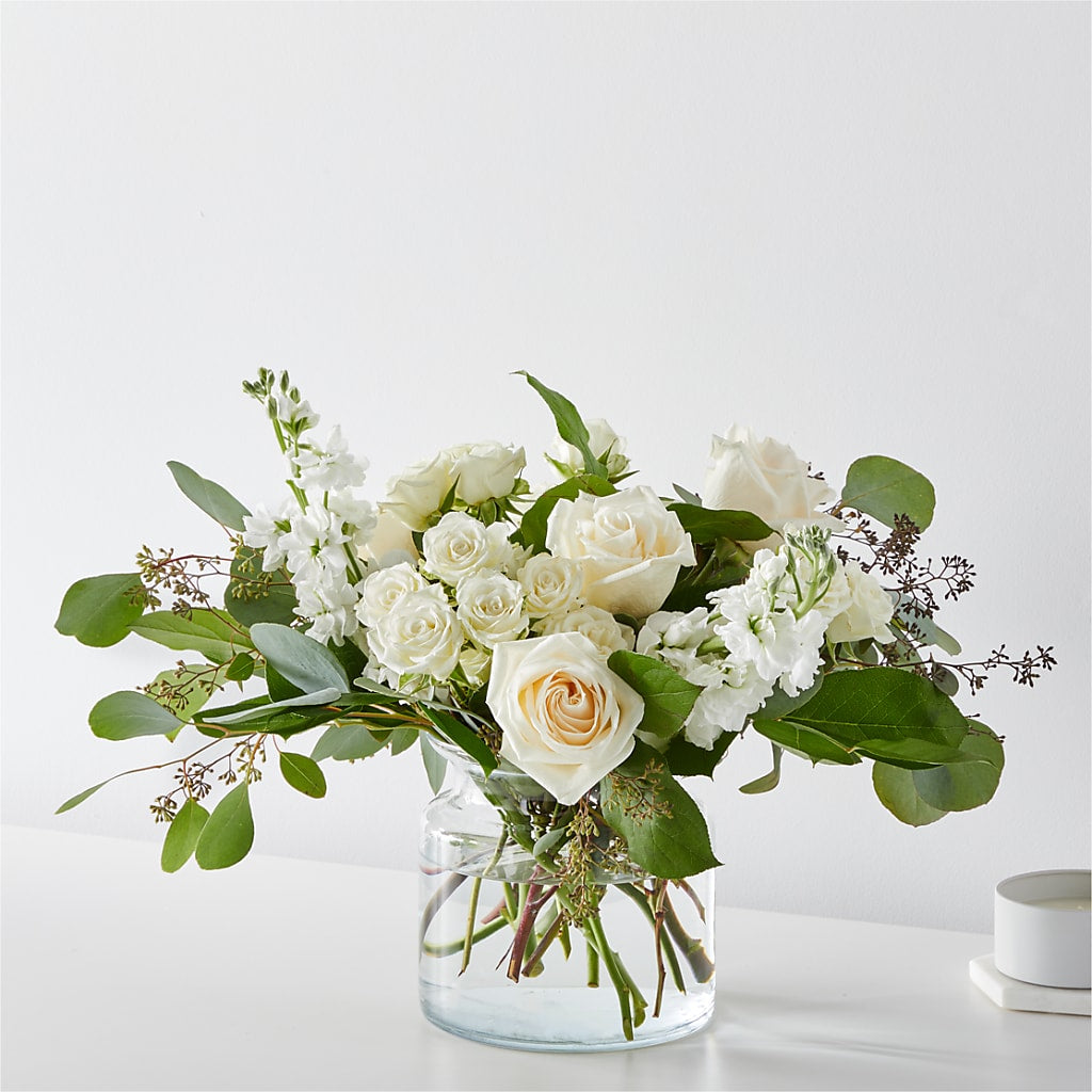 Fresh Linen Bouquet – De Voe Floral, Lena IL