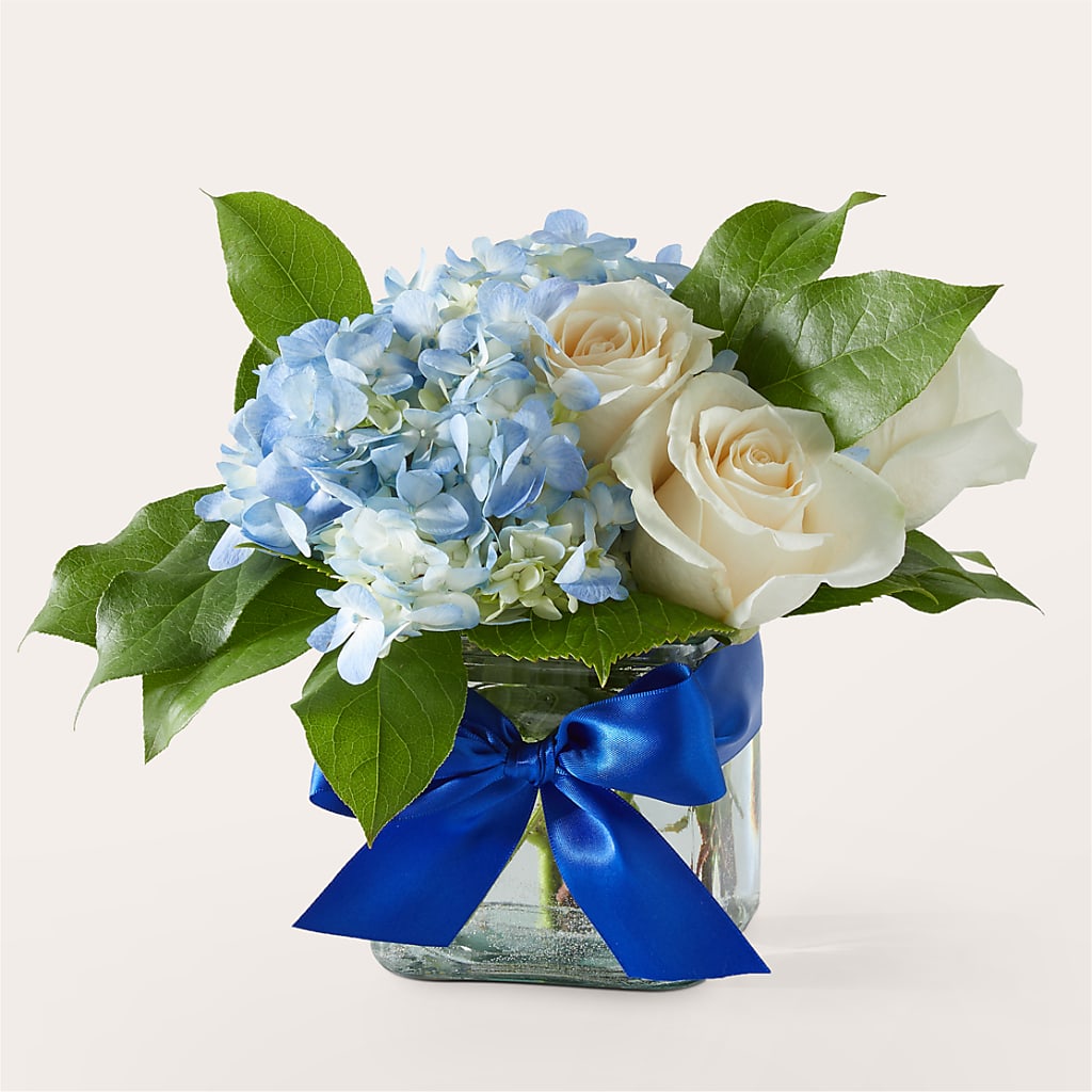Sky Blue Delight Bouquet – De Voe Floral, Lena IL