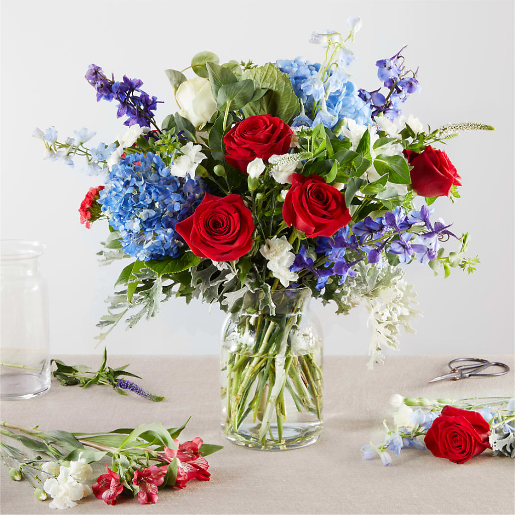 Star Spangled - A Florist Original – De Voe Floral, Lena IL