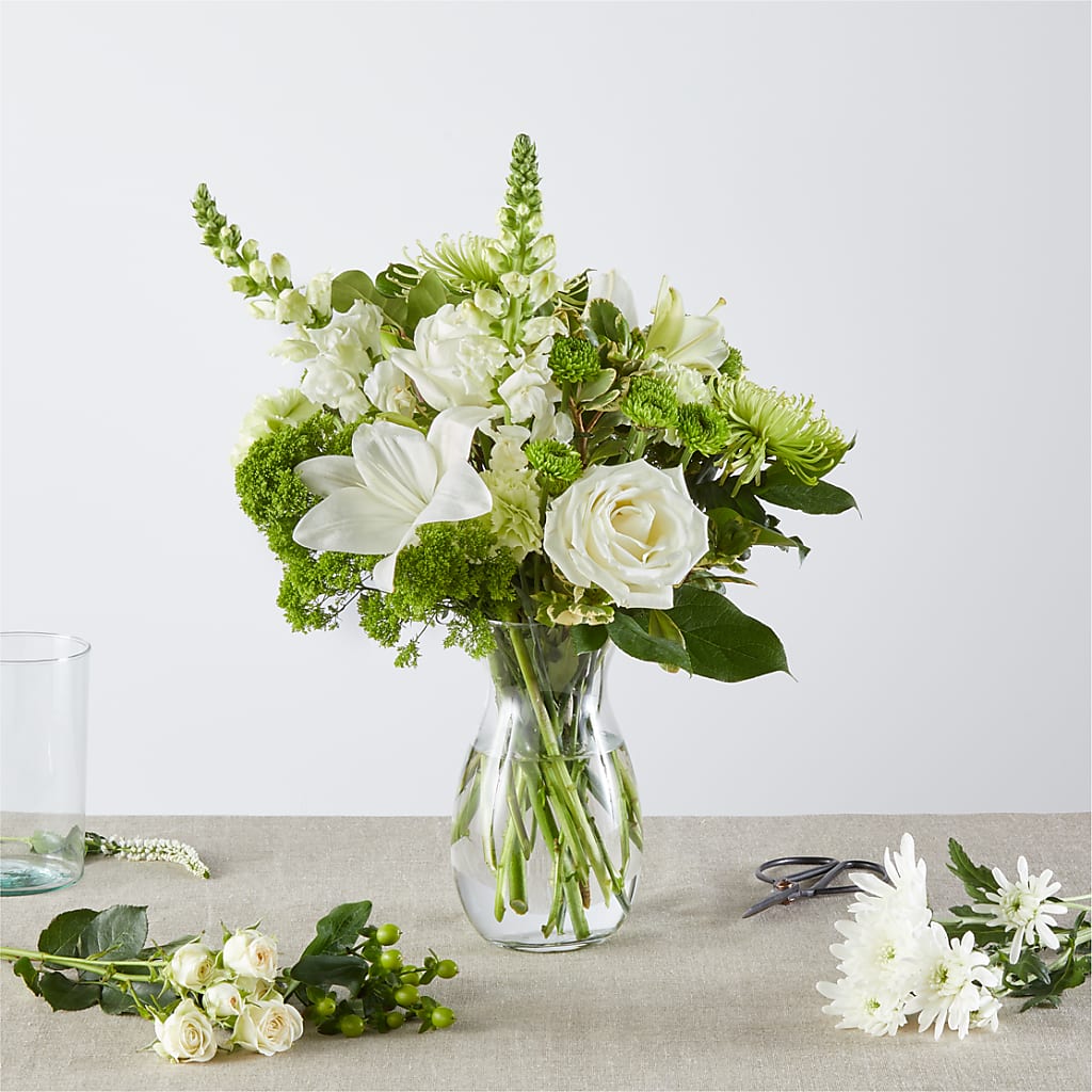 Irish Garden - A Florist Original – De Voe Floral, Lena IL