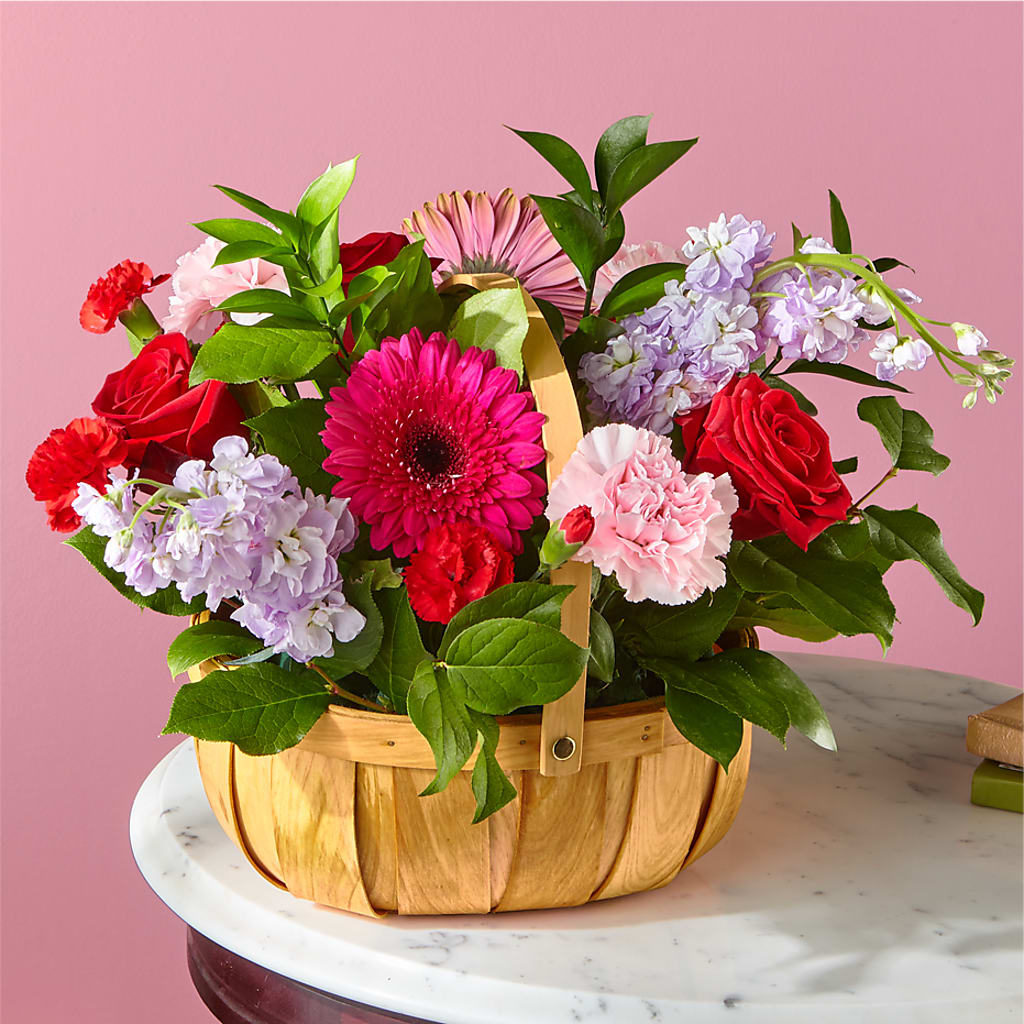 Pink Picnic Basket – De Voe Floral, Lena IL