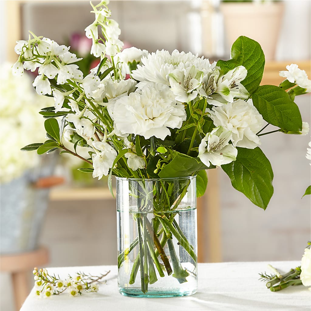 Classic Ivory – A Florist Original – De Voe Floral, Lena IL