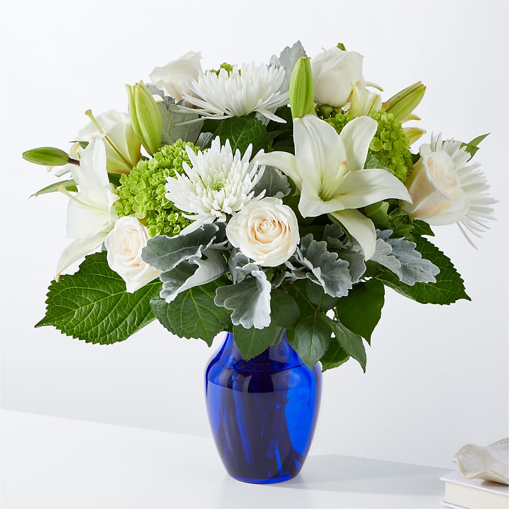 Snowy Dreams Bouquet – De Voe Floral, Lena IL