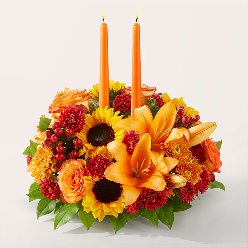 Grateful Centerpiece – De Voe Floral, Lena IL