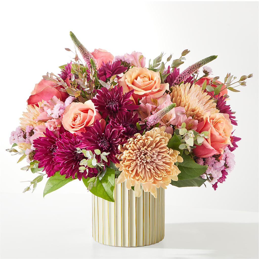 Berry Cobbler Bouquet with Ivory Vase – De Voe Floral, Lena IL
