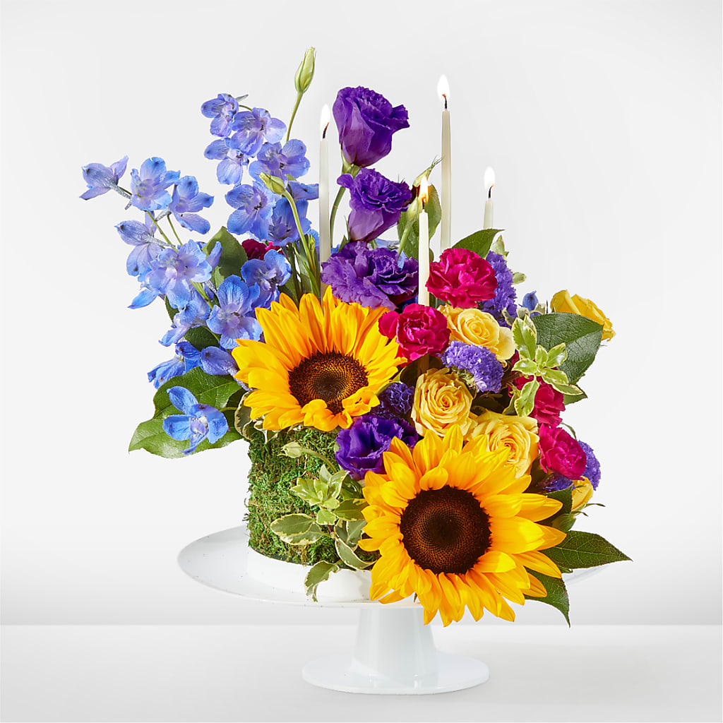 Star of the Day Floral Cake – De Voe Floral, Lena IL