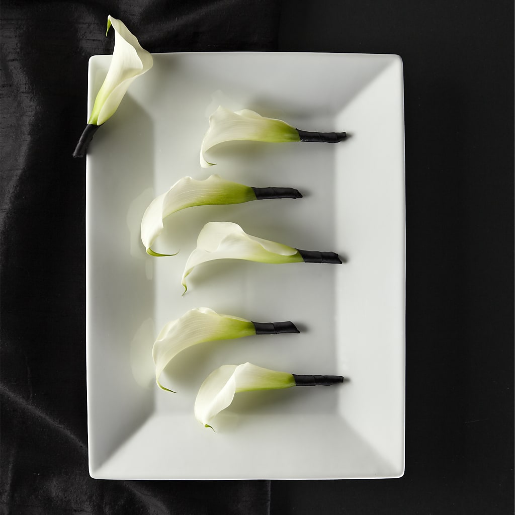Calla Lily Promise Boutonniere – De Voe Floral, Lena IL