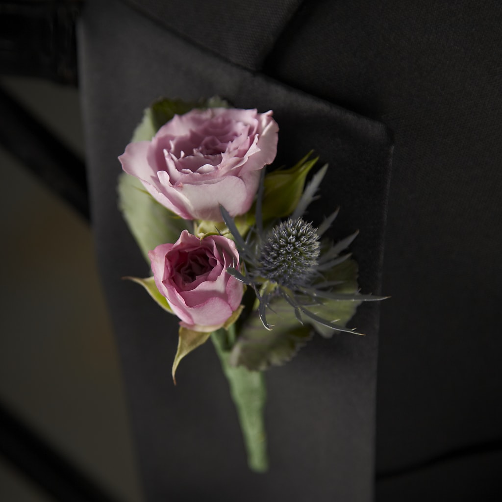 Veronica Boutonniere – De Voe Floral, Lena IL