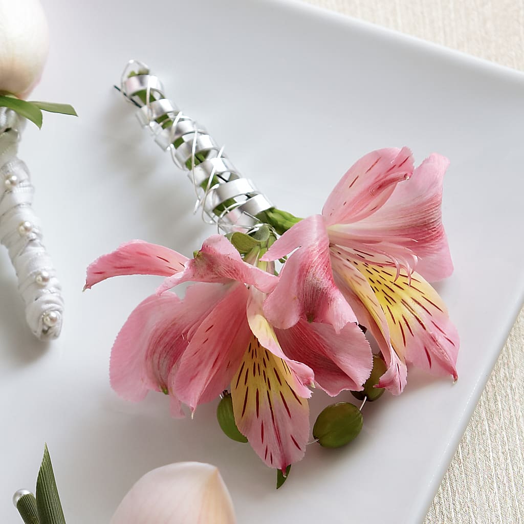 Pink Peruvian Lily Boutonniere – De Voe Floral, Lena IL