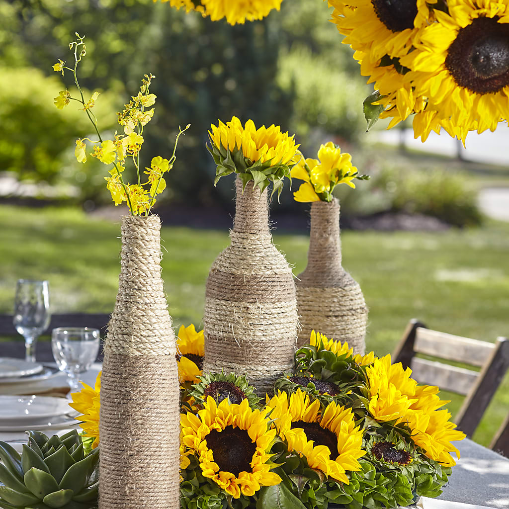 Sublime Garden Centerpiece – De Voe Floral, Lena IL