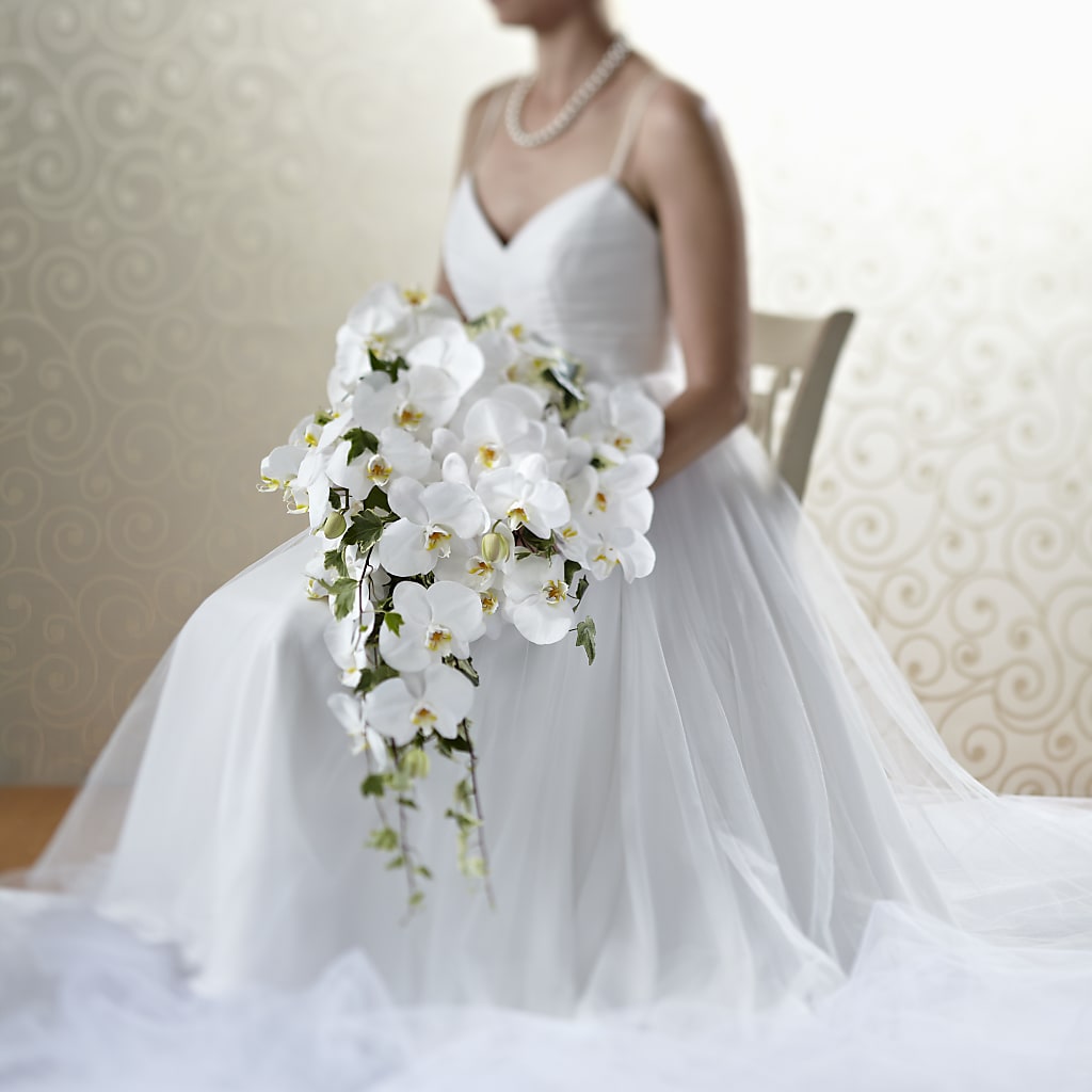 Classic White Bouquet – De Voe Floral, Lena IL