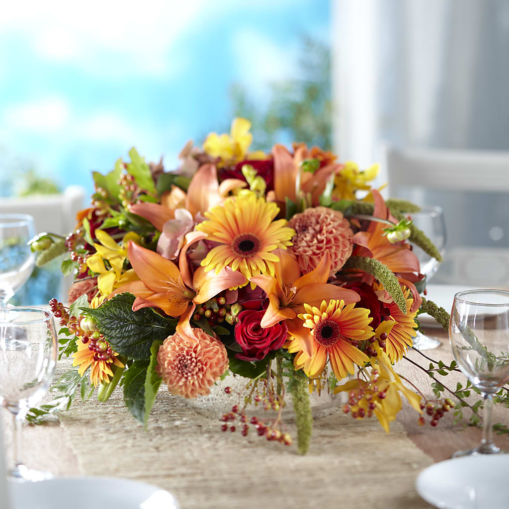 One and Only Centerpiece – De Voe Floral, Lena IL