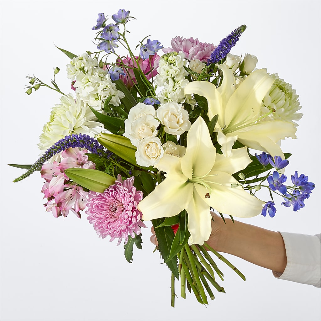 Winter Celebration Bouquet –  De Voe Floral, Lena IL
