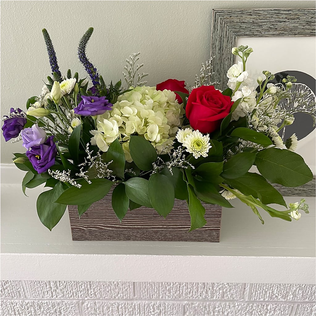 Sweet Magnolia Bouquet –  De Voe Floral, Lena IL