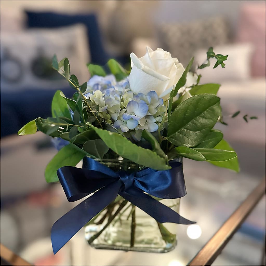 Sky Blue Delight Bouquet –  De Voe Floral, Lena IL