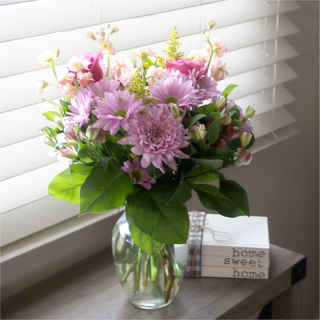 Pastel Tradition - A Florist Original –  De Voe Floral, Lena IL