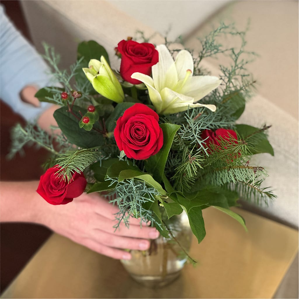 Glittering Lights Bouquet –  De Voe Floral, Lena IL