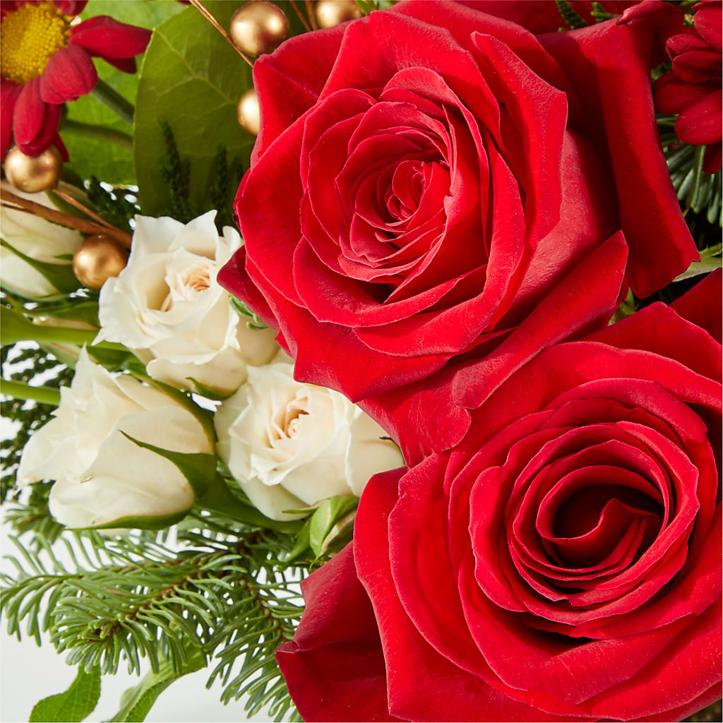 Believe Bouquet –  De Voe Floral, Lena IL