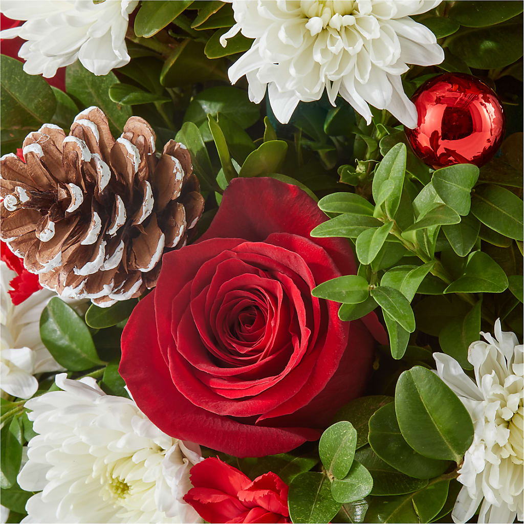 Let It Snow Tree –  De Voe Floral, Lena IL
