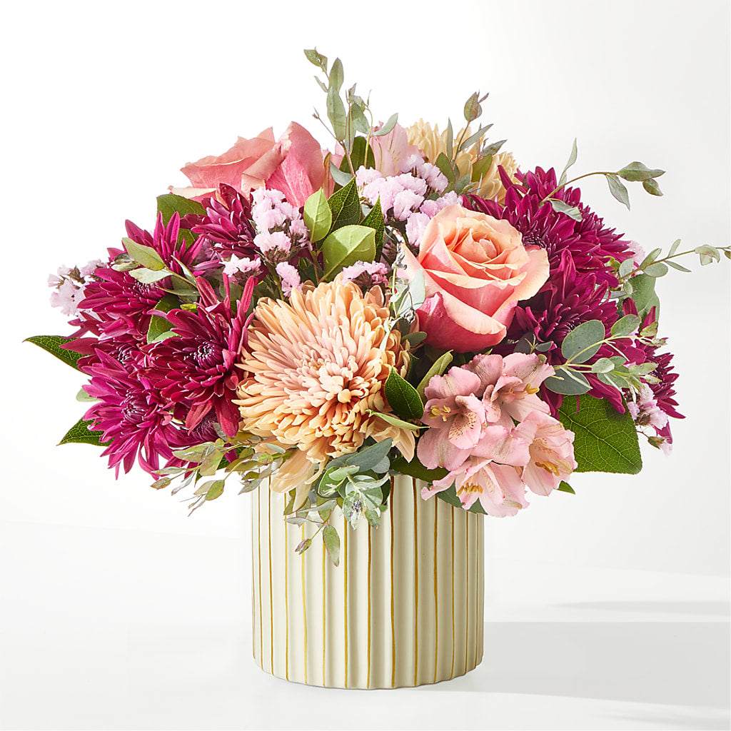 Berry Cobbler Bouquet with Ivory Vase –  De Voe Floral, Lena IL