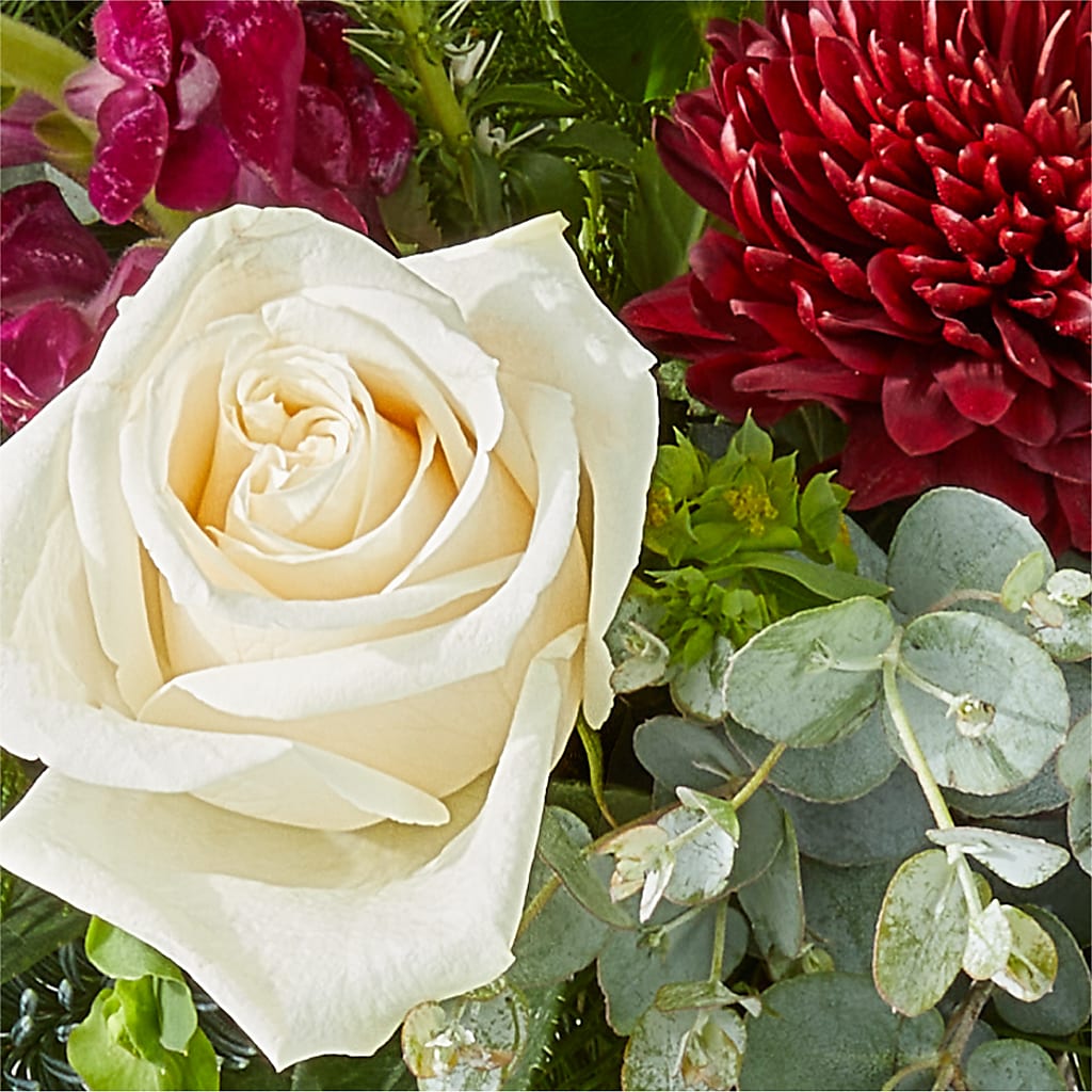 Cranberry Fizz Bouquet –  De Voe Floral, Lena IL