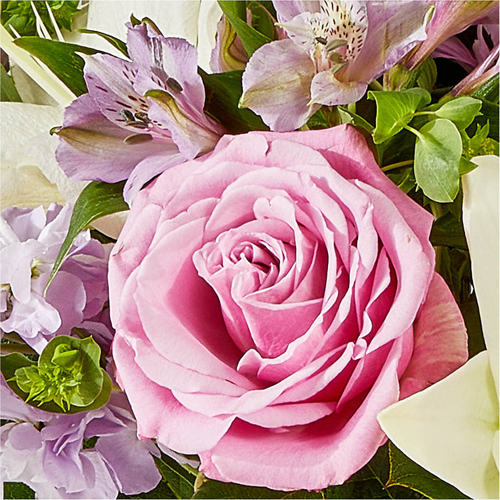 Daydreamer Bouquet –  De Voe Floral, Lena IL