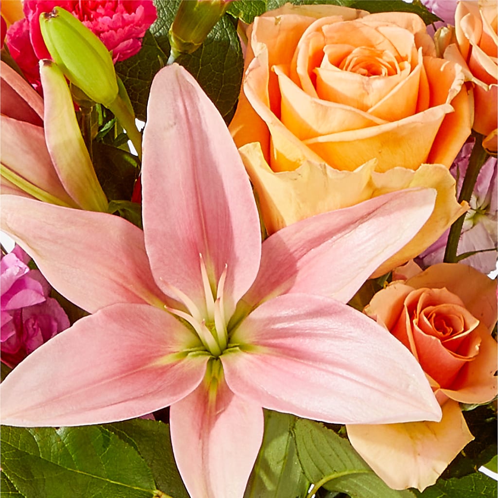 Bisous Bouquet –  De Voe Floral, Lena IL