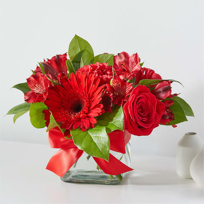 Red Hot Bouquet –  De Voe Floral, Lena IL